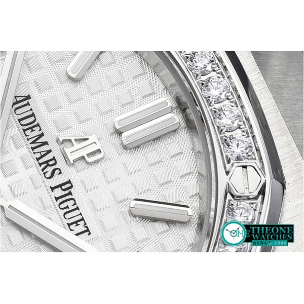 Audemars Piguet - Royal Oak Ladies 33mm SS/SS Wht Diams JF Swiss ETA Qtz