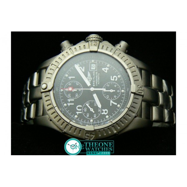 BREITLING CHRONO AVENEGER TITANIUM BLACK DIAL