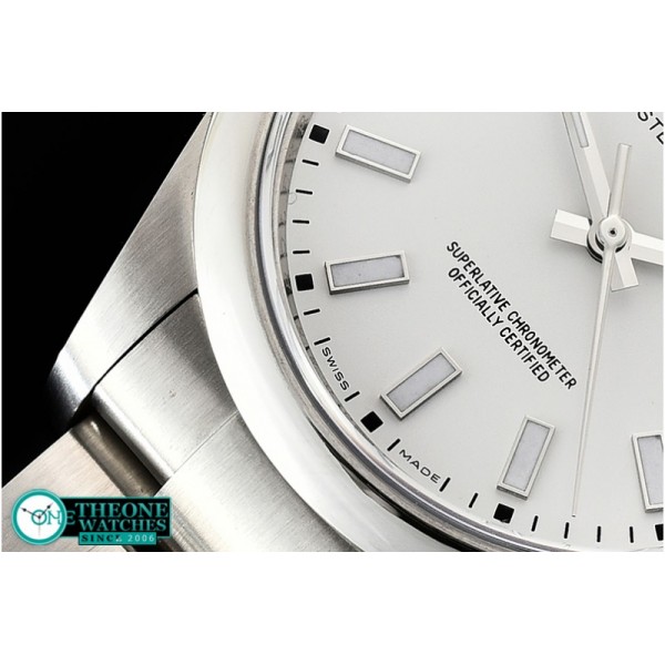 Rolex - Oyster Pert. 39mm 114300 SS/SS White Stk BP Asia 3132