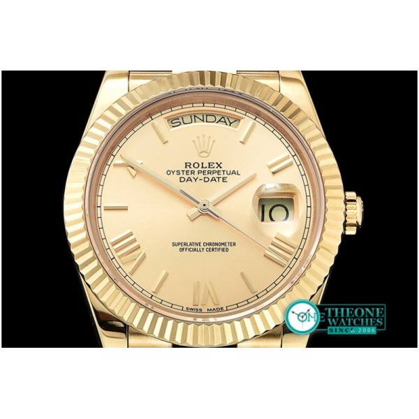 Rolex - DayDate 228206 YG/YG Gold Roman BP Swiss 2836